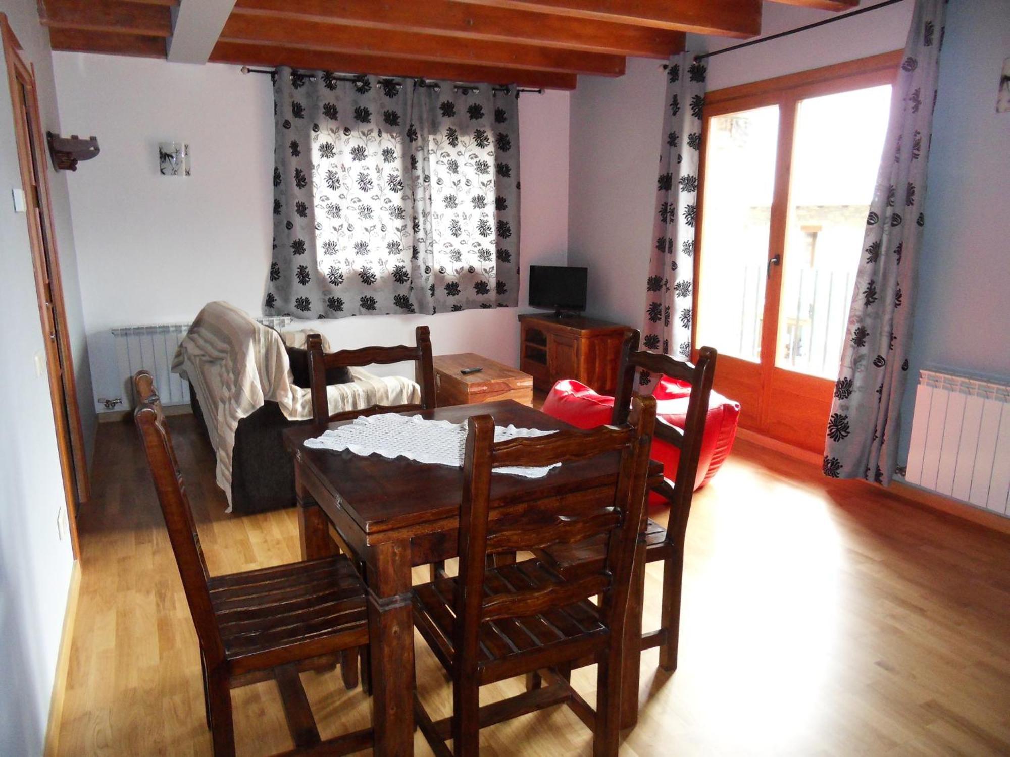 Pensio I Apartaments La Bordeta เตาอุยล์ ภายนอก รูปภาพ
