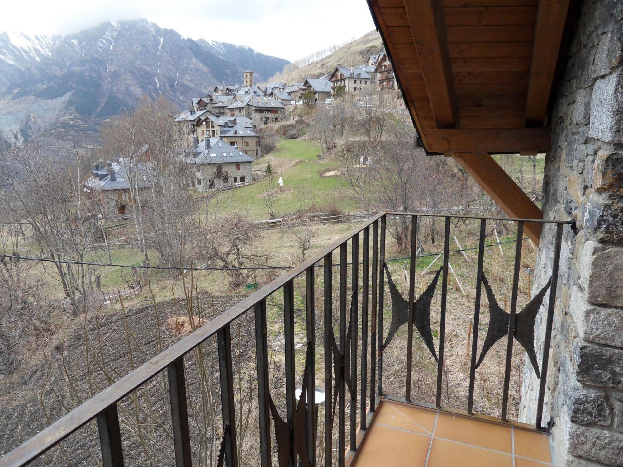Pensio I Apartaments La Bordeta เตาอุยล์ ภายนอก รูปภาพ